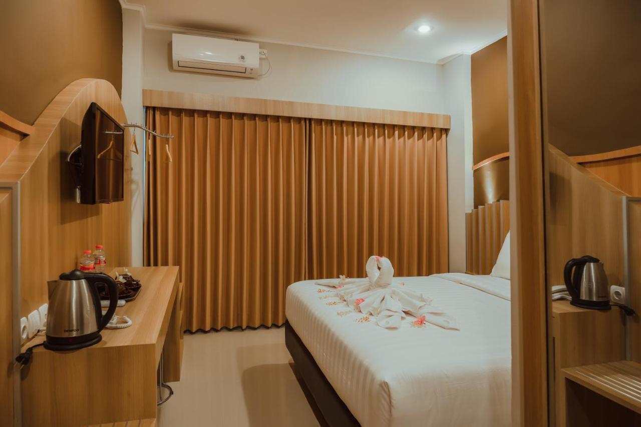 Panfila Hotel Kuta  ภายนอก รูปภาพ