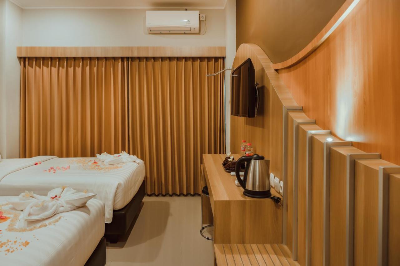 Panfila Hotel Kuta  ภายนอก รูปภาพ