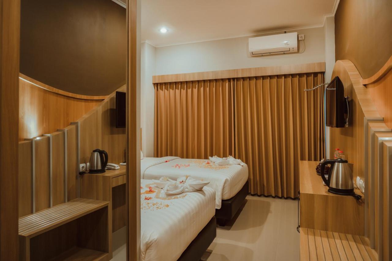 Panfila Hotel Kuta  ภายนอก รูปภาพ