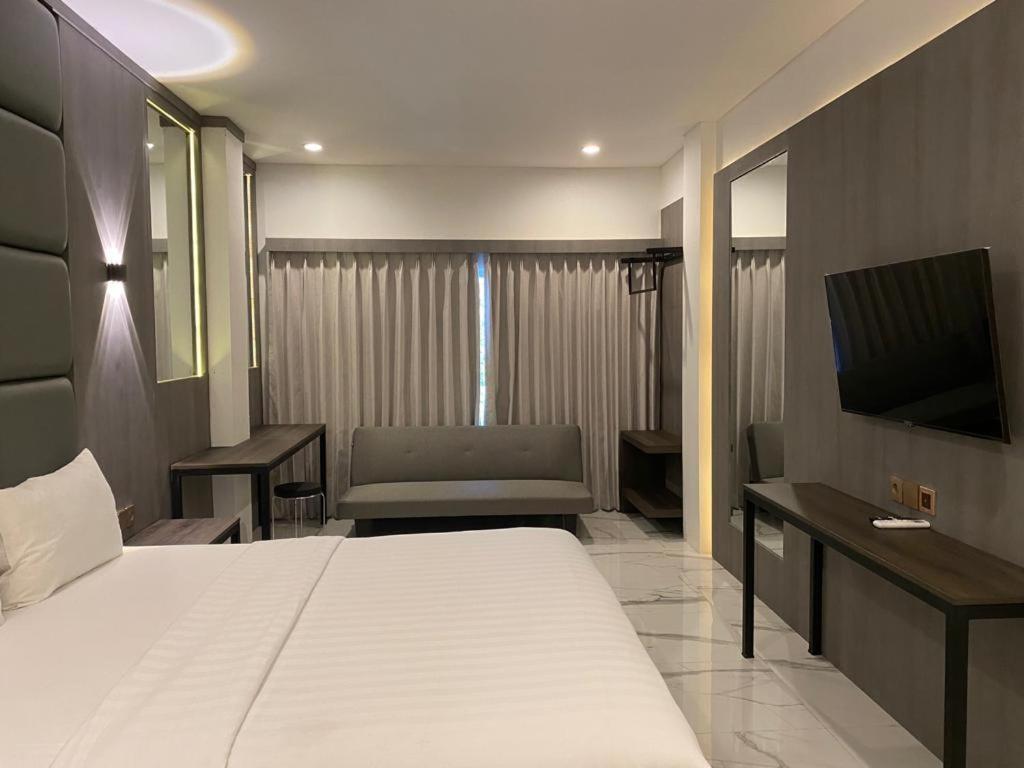 Panfila Hotel Kuta  ภายนอก รูปภาพ